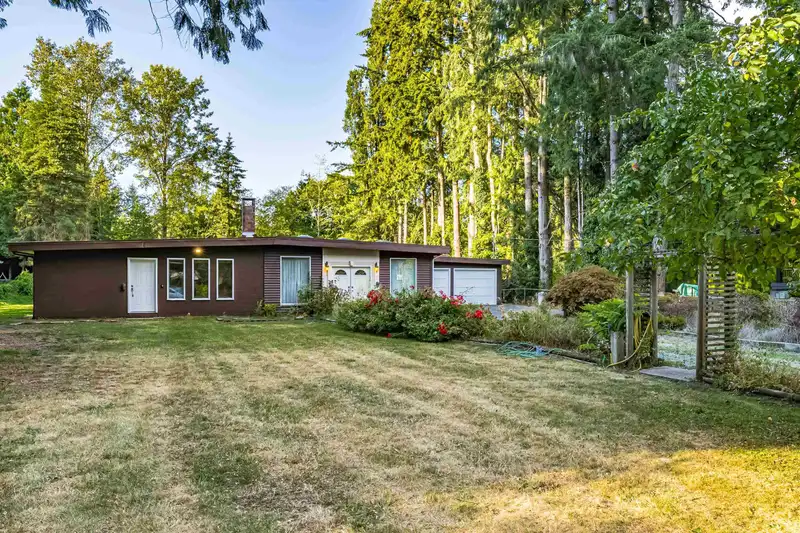 13897 56A AVENUE - photo 3 of 12