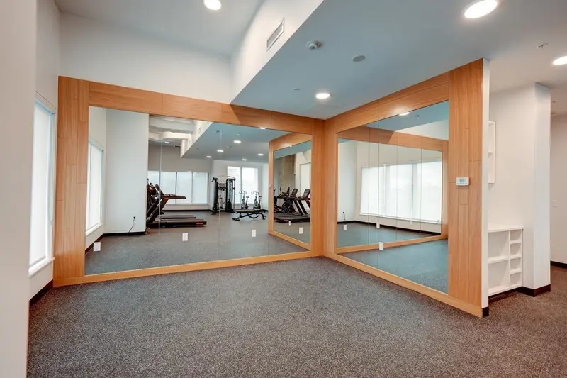 601 8188 FRASER STREET - photo 3 of 3