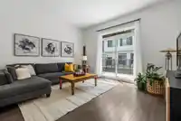 98 8130 136A STREET - thumbnail 5