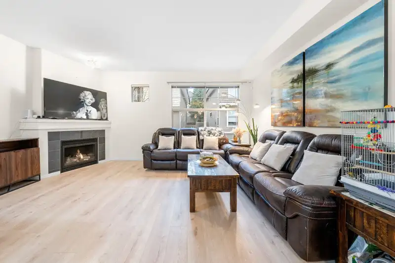95 15152 62A AVENUE - photo 2 of 40
