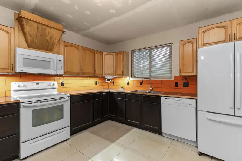 26814 DEWDNEY TRUNK ROAD - photo 2 of 25