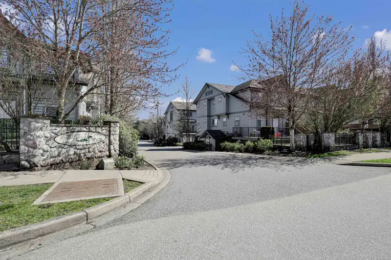 46 8726 159 STREET - photo 2 of 37