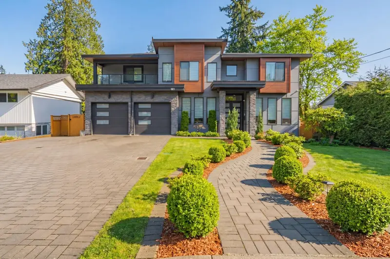 2488 LATIMER AVENUE - photo 2 of 25