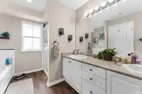 50 6950 120 STREET - thumbnail 19