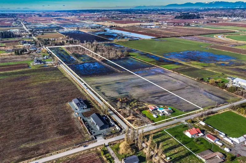 4059 184 STREET - photo 3 of 11