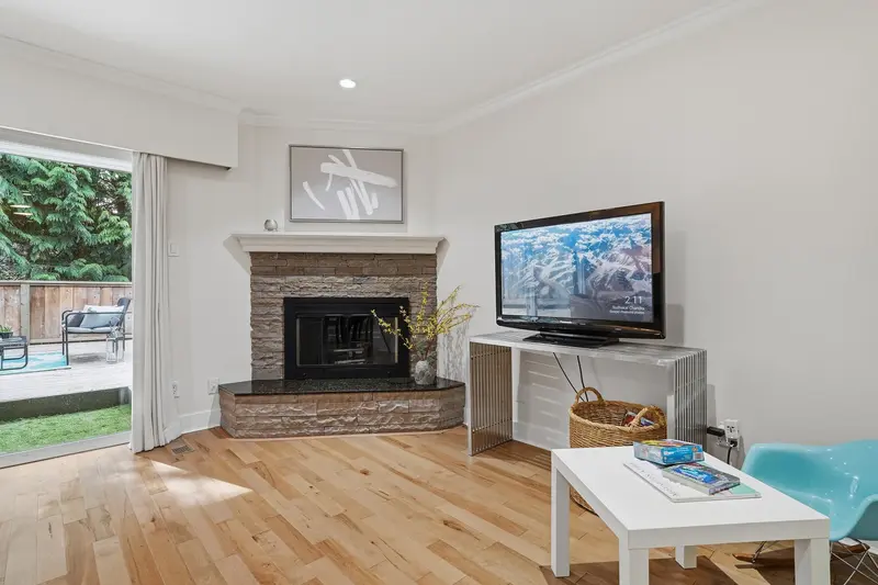 2329 MOUNTAIN HIGHWAY - photo 3 of 25