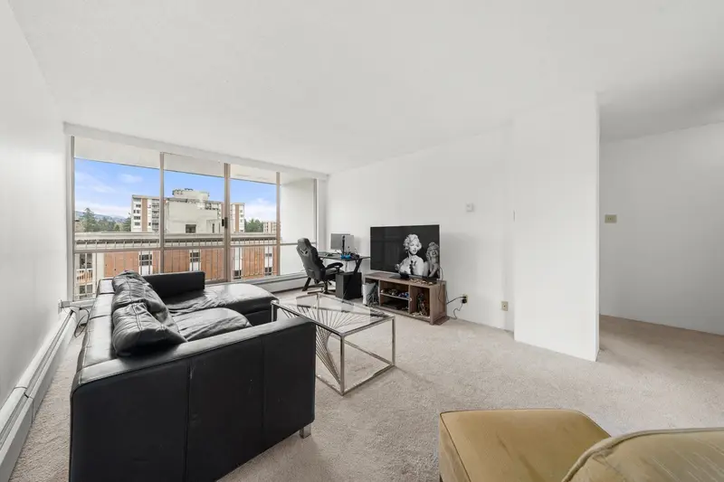 2016 FULLERTON AVENUE - photo 1 of 25