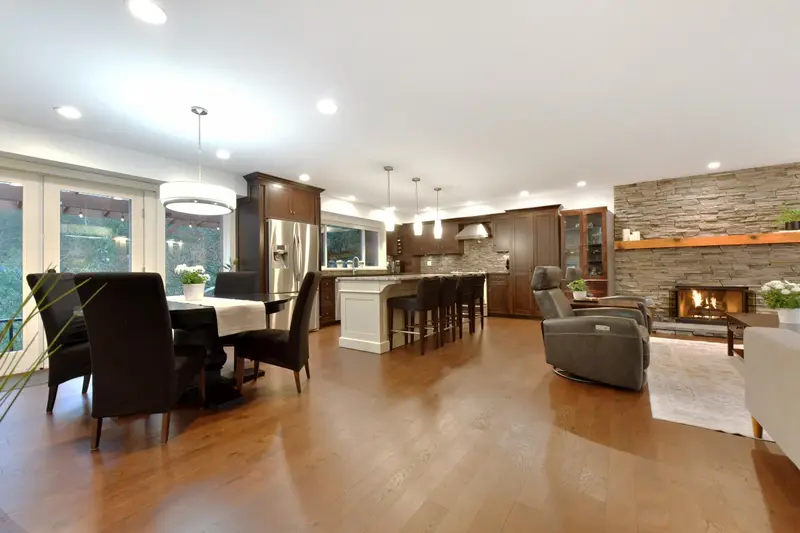 19824 40A AVENUE - photo 3 of 25