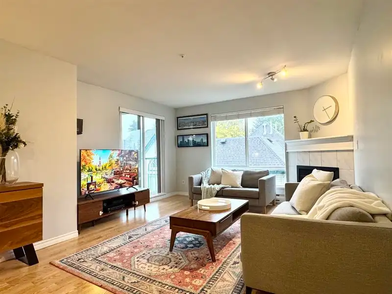 314 10082 132 STREET - photo 3 of 40