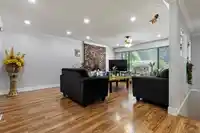 8864 URSUS CRESCENT - thumbnail 3
