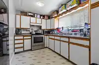 8864 URSUS CRESCENT - thumbnail 22
