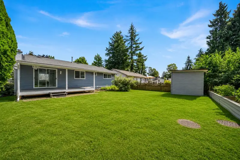 13914 80B AVENUE - photo 2 of 22