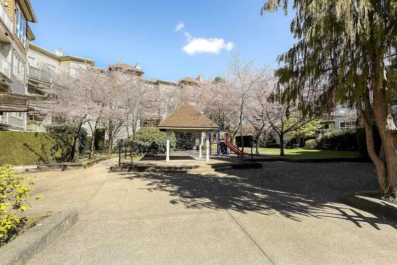 204 10188 155 STREET - photo 1 of 25