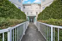 102 9765 140 STREET - thumbnail 3