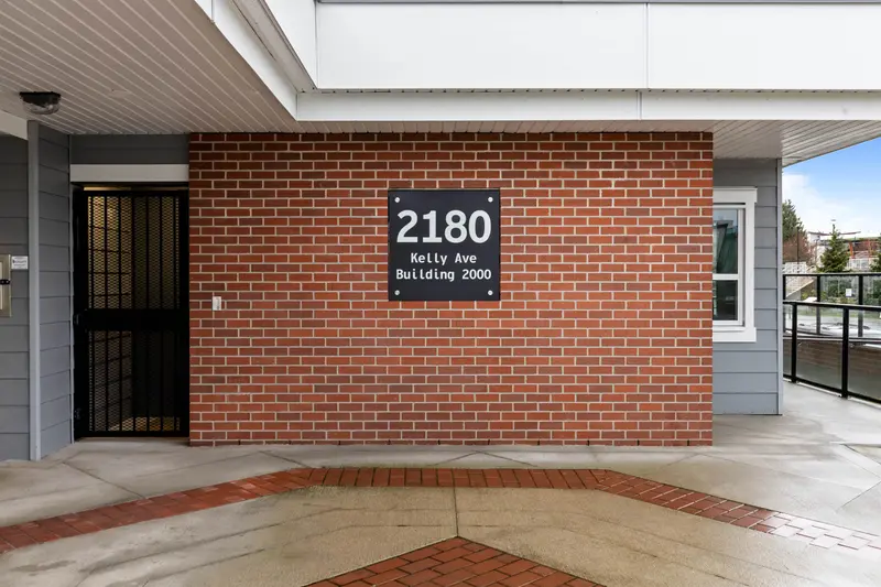 2404 2180 KELLY AVENUE - photo 4 of 25