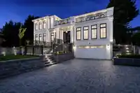 9269 163 STREET - thumbnail 1