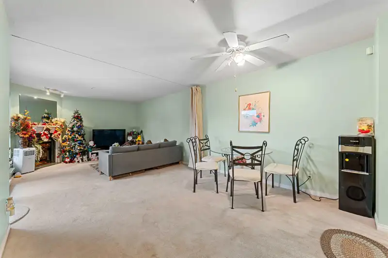 413 13727 74 AVENUE - photo 4 of 19