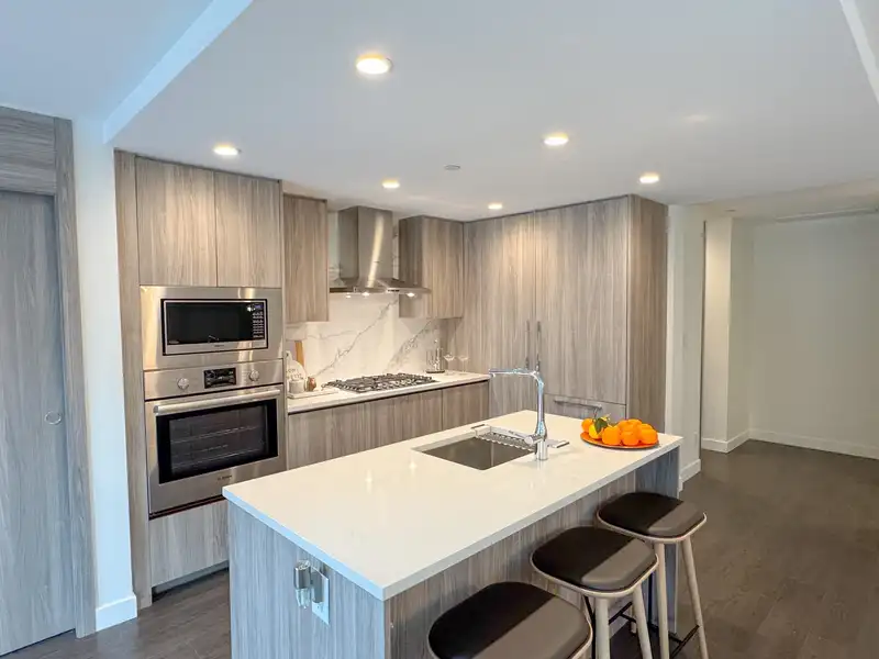 TH4 13778 100 AVENUE - photo 4 of 14