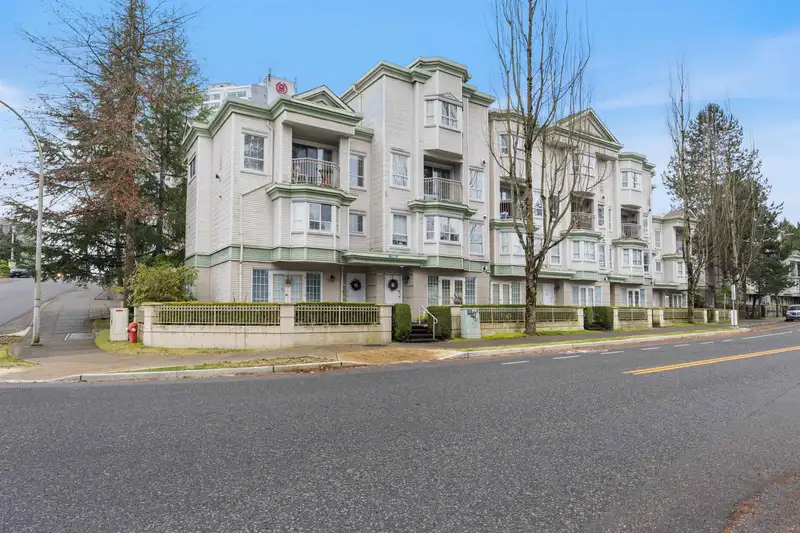 218 15268 105 AVENUE - photo 1 of 31