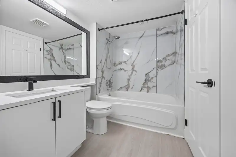 218 15268 105 AVENUE - photo 3 of 31