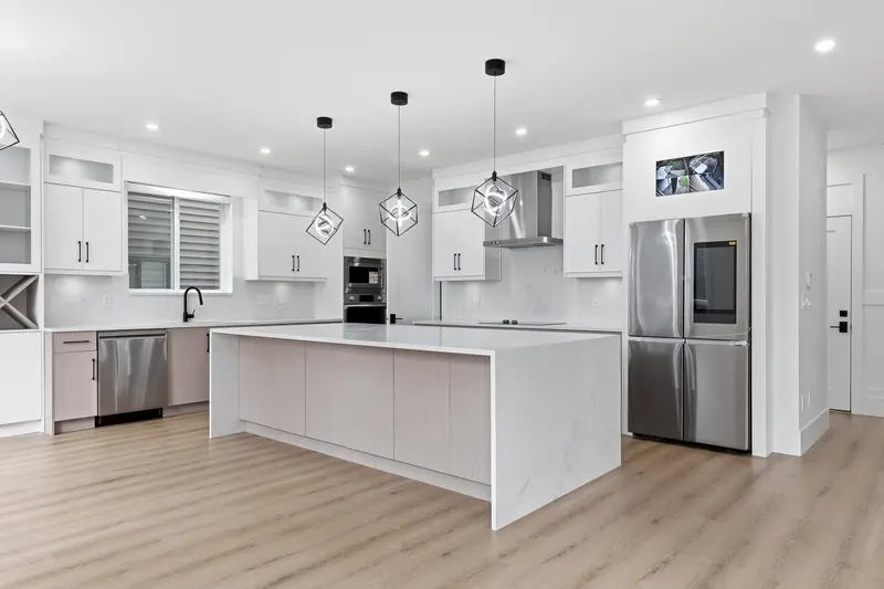 7020 205 STREET - photo 3 of 25