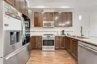 65 6945 185 STREET - thumbnail 2