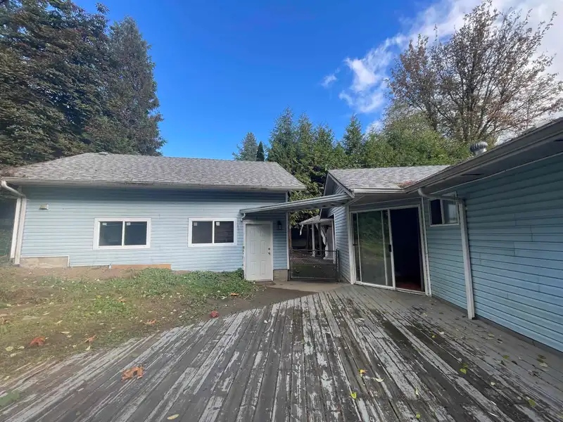 8615 192 STREET - photo 1 of 1