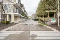 32 8277 161 STREET - thumbnail 1