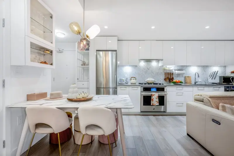 411 3581 E KENT AVENUE NORTH - photo 2 of 20