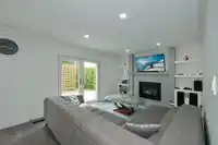 6049 133A STREET - thumbnail 11