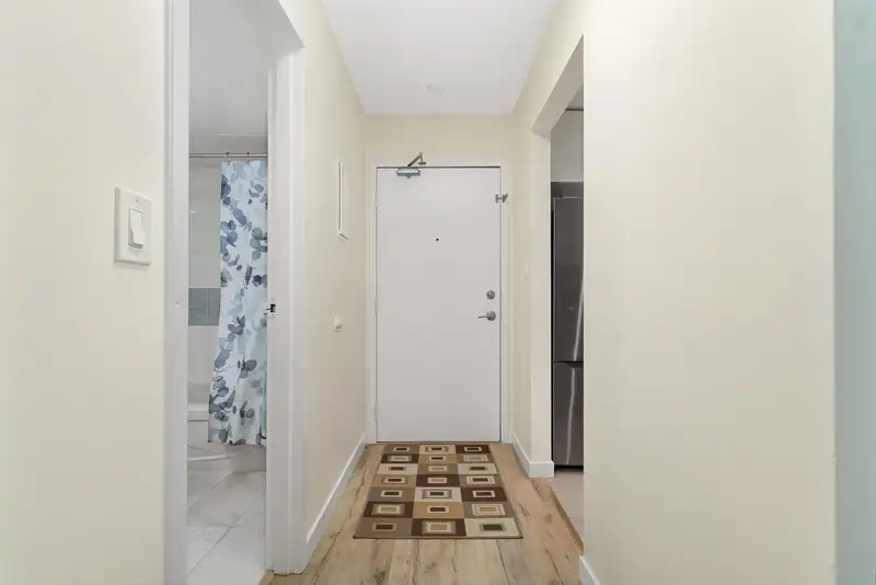 309 10468 148 STREET - photo 2 of 11