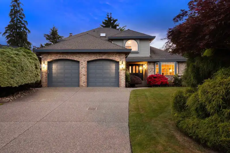 10573 WOODGLEN CLOSE - photo 1 of 25
