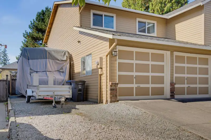 6293 129 STREET - photo 2 of 25