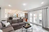 5682 186A STREET - thumbnail 7