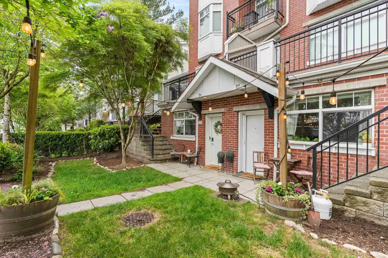 27 19551 66 AVENUE - photo 1 of 38
