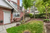 27 19551 66 AVENUE - thumbnail 2