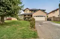 8662 141B STREET - thumbnail 1