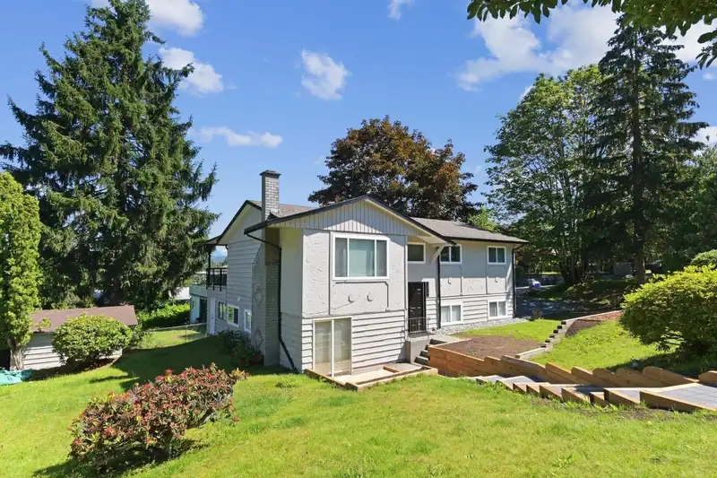 13487 112A AVENUE - photo 2 of 33