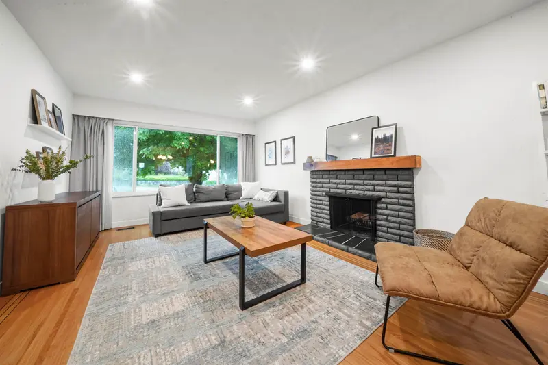 75 SPRINGER AVENUE - photo 2 of 25