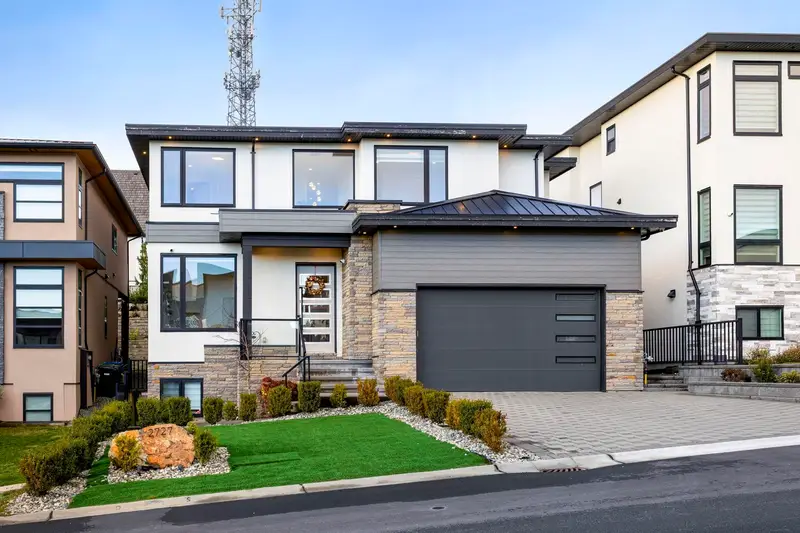 2727 MONTANA PLACE - photo 1 of 25