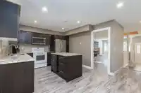 9435 149A STREET - thumbnail 17