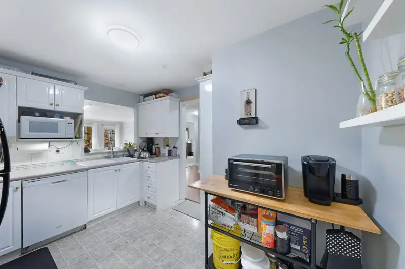 215 12125 75A AVENUE - photo 4 of 30