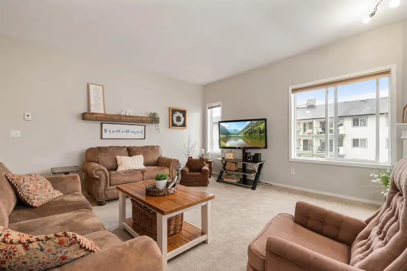 308 9143 EDWARD STREET - photo 4 of 25