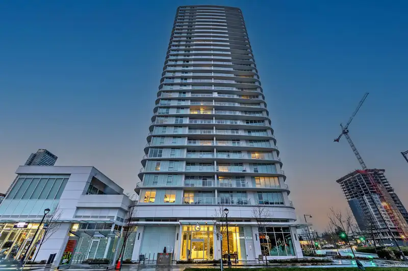 2207 13685 102 AVENUE - photo 1 of 27