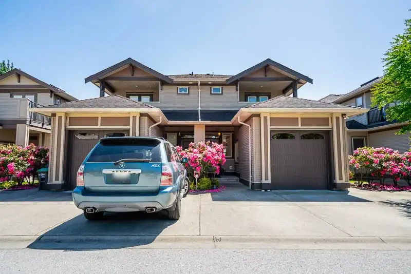 27 15168 66A AVENUE - photo 1 of 35