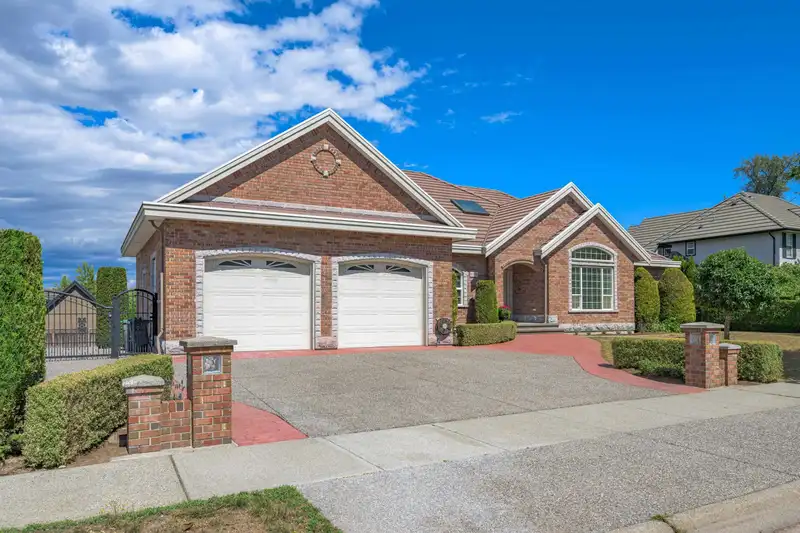 8514 WILDWOOD PLACE - photo 2 of 25