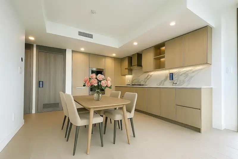 2405 13768 100 AVENUE - photo 2 of 25