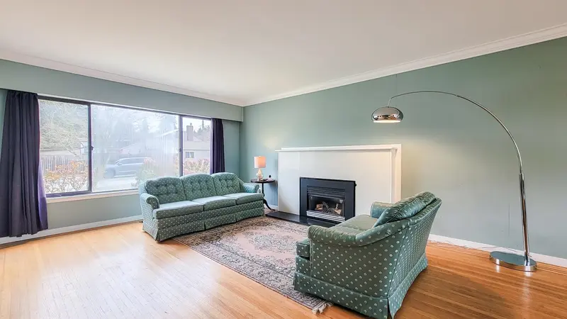 9865 128A STREET - photo 2 of 25