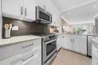 39 6591 195A STREET - thumbnail 16