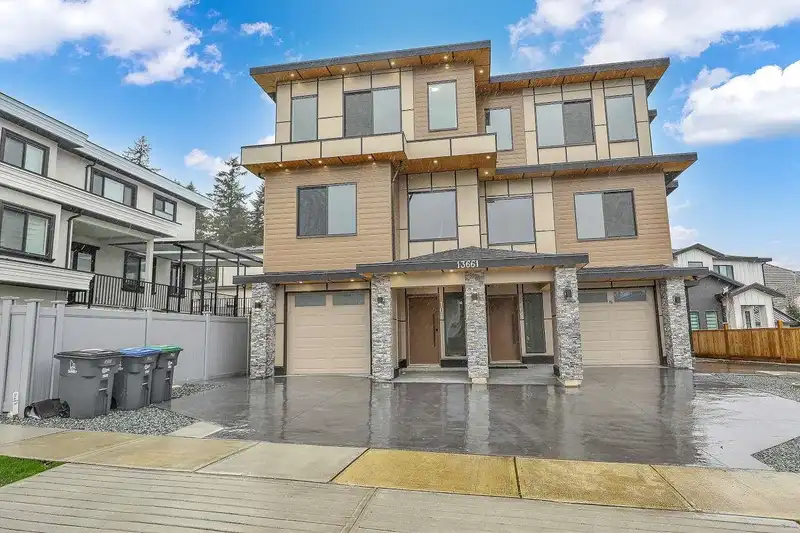 101 13661 59 AVENUE - photo 1 of 27